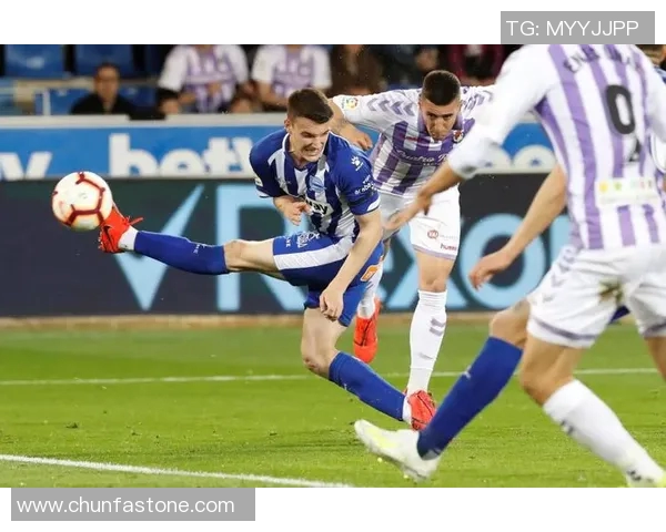 巴利亚多与阿拉维斯激战正酣谁能在西甲赛场上笑到最后